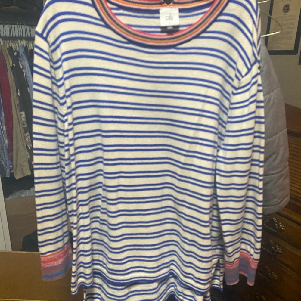 034 CAbi cadet pullover worn 3 times no smoke or animals - Picture 7 of 7